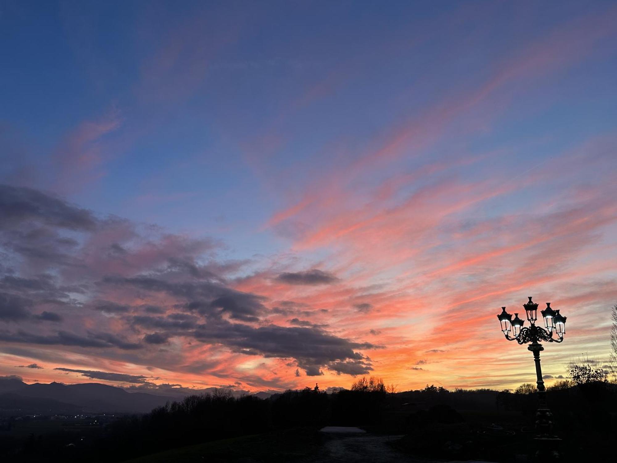 La Valle Del Re - Agriturismo Medesano Dış mekan fotoğraf